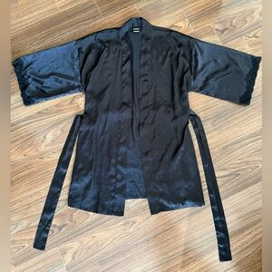 Frederick's of Hollywood Black Satin Kimono Robe